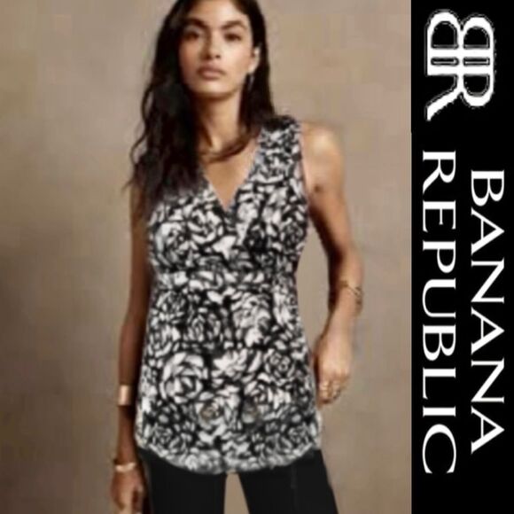 Banana Republic Black & White Floral Sleeveless Blouse - Picture 1 of 7